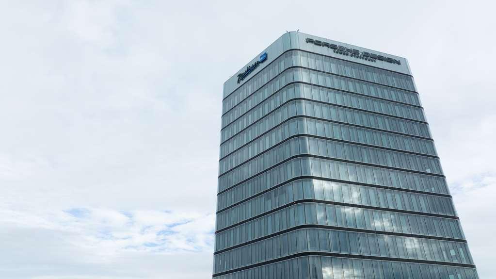 Hotel Radisson Blu At Porsche Design Tower Stuttgart
