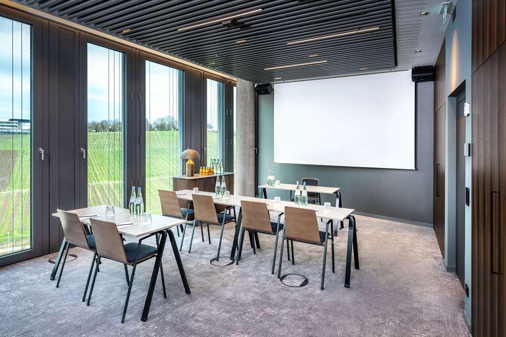 Radisson Blu At Porsche Design Tower Stuttgart