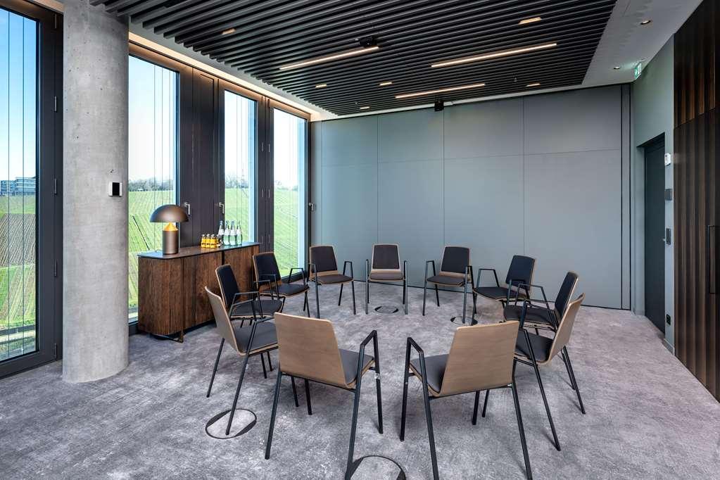 Radisson Blu At Porsche Design Tower * Stuttgart