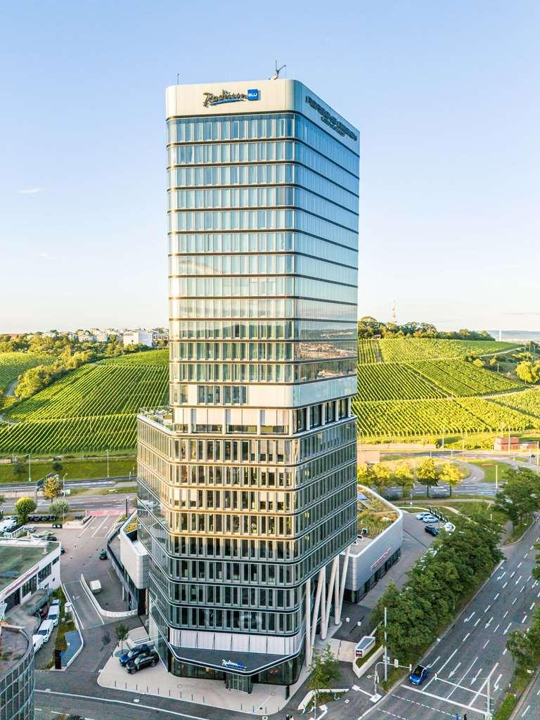 Radisson Blu At Porsche Design Tower Hotel