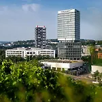 Radisson Blu Hotel At Porsche Design Tower Stuttgart