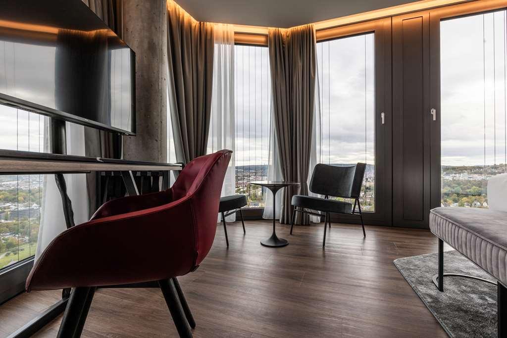 Radisson Blu At Porsche Design Tower