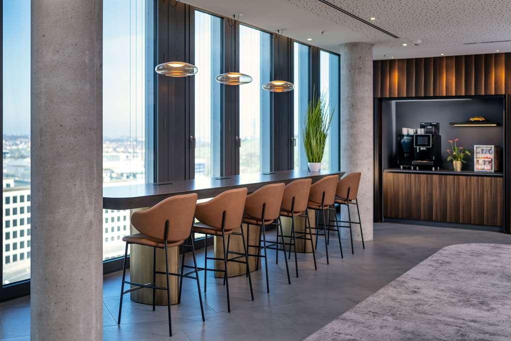 Hotel Radisson Blu At Porsche Design Tower Stuttgart