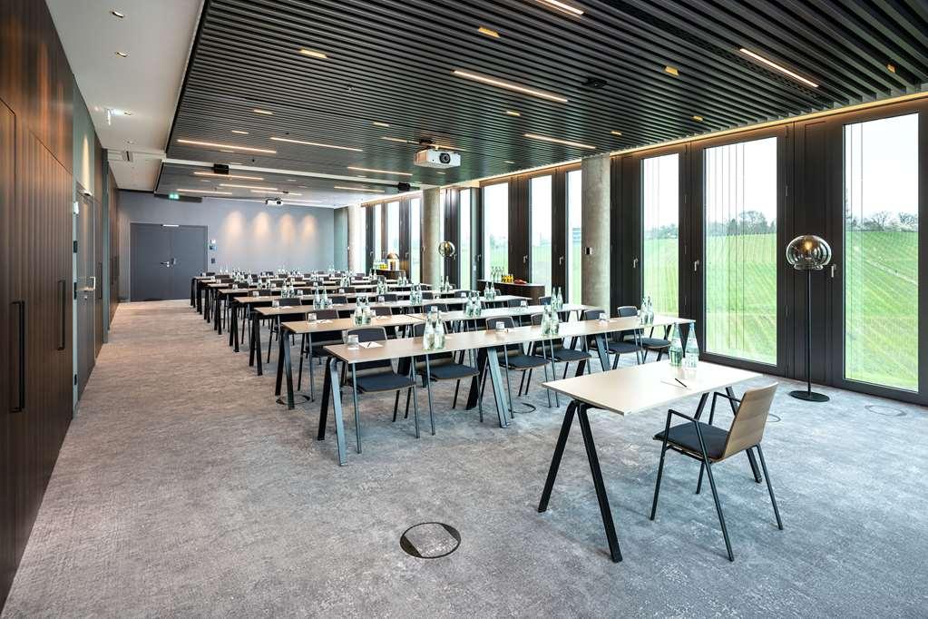 Hotel Radisson Blu At Porsche Design Tower Stuttgart