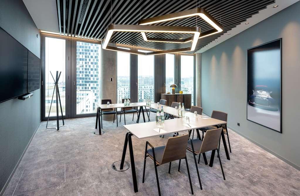 Radisson Blu At Porsche Design Tower Hotel Stuttgart