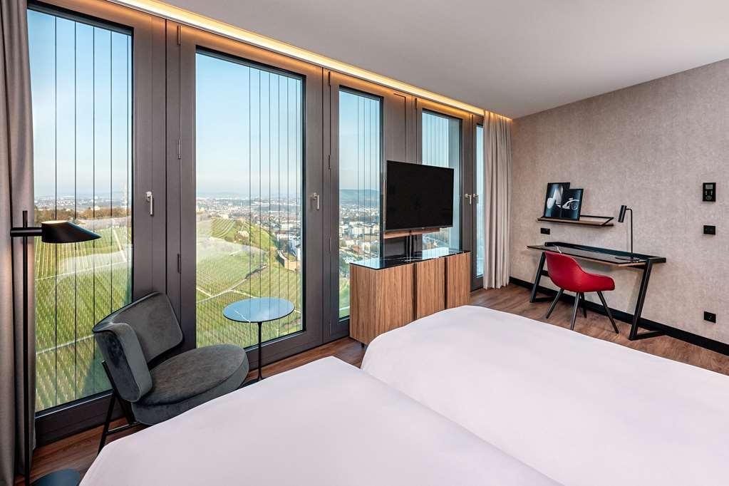 Hotel Radisson Blu At Porsche Design Tower *