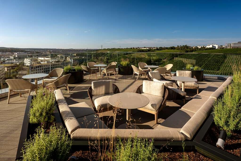 Radisson Blu At Porsche Design Tower Hotel