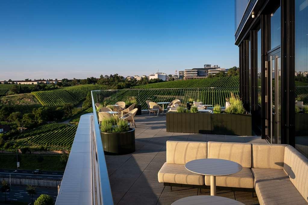 Radisson Blu At Porsche Design Tower Hotel *